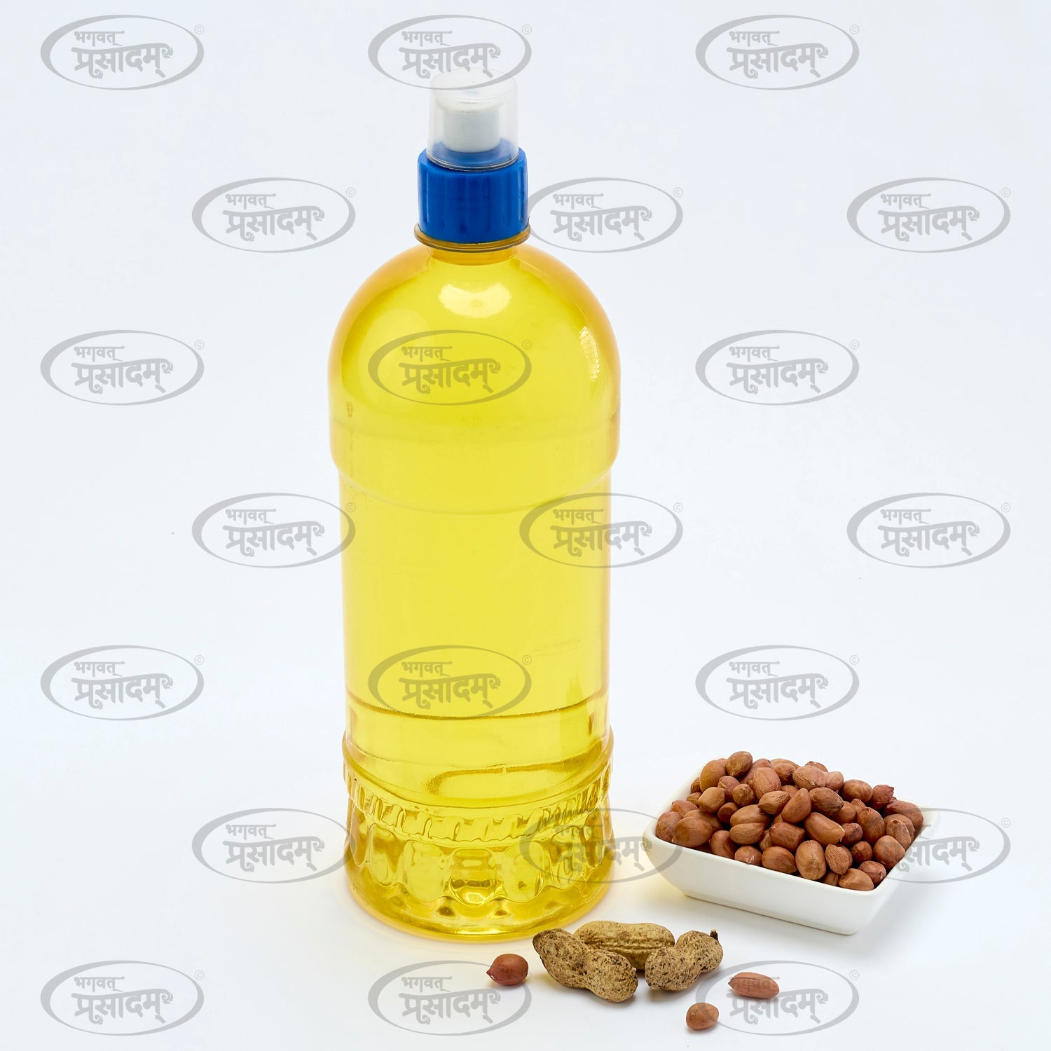 Pure cold-pressed groundnut oil natural